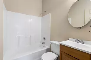 1235 E Leuda St, Fort Worth, TX 76104 - Photo 12