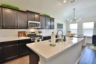 465 Pollyann Trl, Fort Worth, TX 76052 - Photo 4