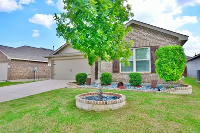 465 Pollyann Trail, Fort Worth, TX 76052 - Photo 2