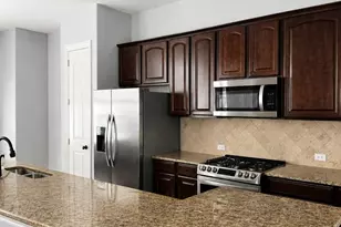 627 Senda, Irving, TX 75039 - Photo 2