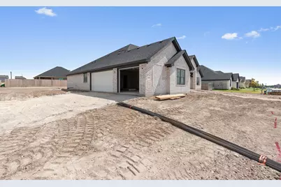 1300 Promised Land, Hewitt, TX 76643 - Photo 2