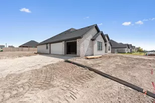 1300 Promised Land, Hewitt, TX 76643 - Photo 2
