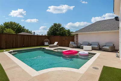 1510 Palisades Drive, Carrollton, TX 75007 - Photo 2