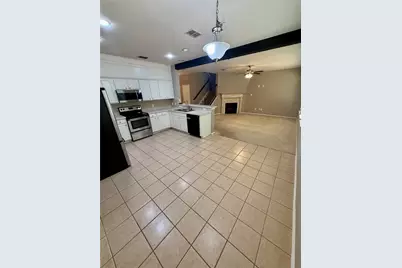 3231 Yeltes, Grand Prairie, TX 75054 - Photo 6