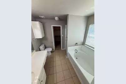 3231 Yeltes, Grand Prairie, TX 75054 - Photo 14