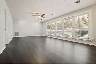 805 Crowley Road, Arlington, TX 76012 - Photo 22