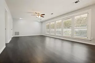 805 Crowley Rd, Arlington, TX 76012 - Photo 22
