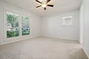 805 Crowley Rd, Arlington, TX 76012 - Photo 18