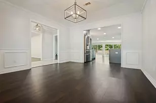 805 Crowley Rd, Arlington, TX 76012 - Photo 8