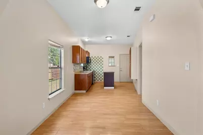 1235 E Leuda Street, Fort Worth, TX 76104 - Photo 4