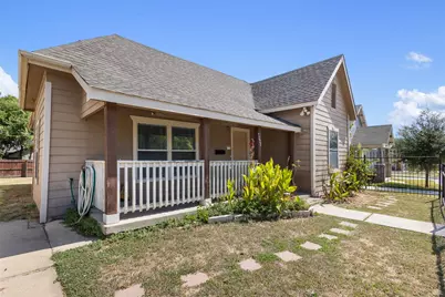 1235 E Leuda Street, Fort Worth, TX 76104 - Photo 2