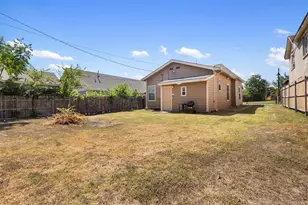 1235 E Leuda St, Fort Worth, TX 76104 - Photo 8