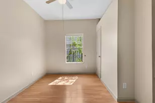 1235 E Leuda St, Fort Worth, TX 76104 - Photo 6