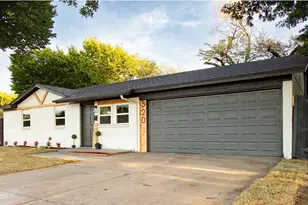 320 SE Gregory St, Burleson, TX 76028 - Photo 2