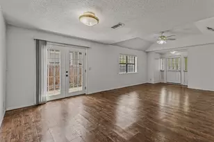 5715 Victor St, Dallas, TX 75214 - Photo 4