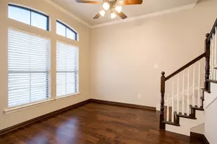 5801 Mira Lago Ln, Arlington, TX 76017 - Photo 4