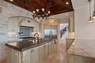 204 Pinnacle Club Pl, Mabank, TX 75156 - Photo 12