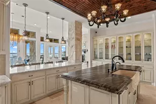 204 Pinnacle Club Pl, Mabank, TX 75156 - Photo 10