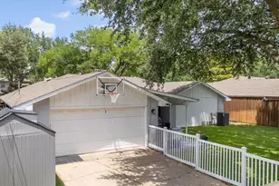 7830 La Sobrina Dr, Dallas, TX 75248 - Photo 24