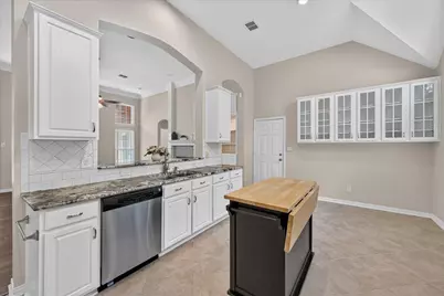 10307 Perkins Drive, Irving, TX 75063 - Photo 14