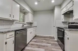 1902 Glenwick Ln, Irving, TX 75060 - Photo 4
