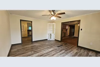 401 E Pine Street, Edgewood, TX 75117 - Photo 6