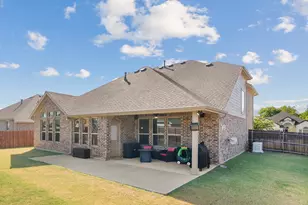 3455 Hidden Holw Dr, Grand Prairie, TX 76065 - Photo 36