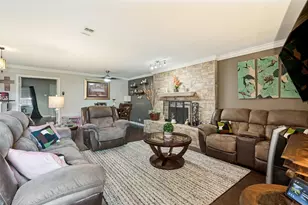 3802 Yellowstone St, Irving, TX 75062 - Photo 2
