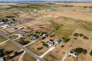 603 Co Rd 2133, Valley View, TX 76272 - Photo 2