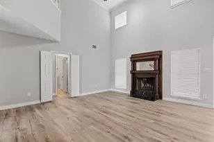 421 W Windsor Dr, Denton, TX 76207 - Photo 2