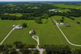 1001 Marigold Ct, Granbury, TX 76049 - Photo 22