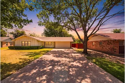 5112 Lake Placid Place, Waco, TX 76710 - Photo 1