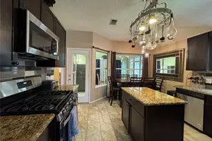 1236 Quaker Ln, Lewisville, TX 75077 - Photo 6
