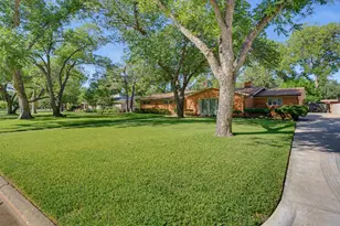 1526 Elmwood Dr, Abilene, TX 79605 - Photo 2