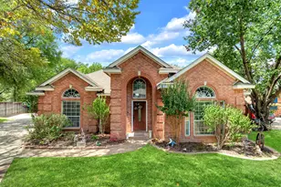 18 Red Bluff Ct, Mansfield, TX 76063 - Photo 2