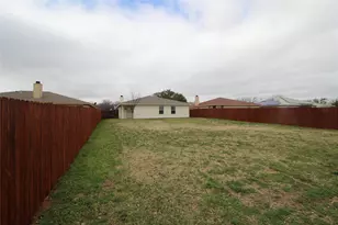 856 McCully St, White Settlement, TX 76108 - Photo 18