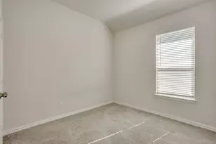 112 Everest Ct, Burleson, TX 76028 - Photo 14