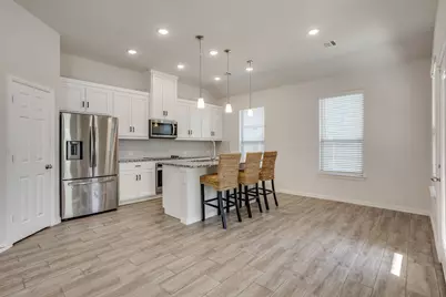 112 Everest Court, Burleson, TX 76028 - Photo 6