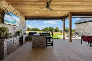 220 High Pt Dr, Hillsboro, TX 76645 - Photo 2