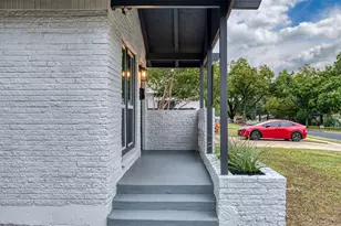 416 Myrtle Dr, Hurst, TX 76053 - Photo 4