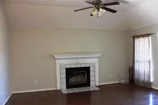 1303 S 5th St, Midlothian, TX 76065 - Photo 2