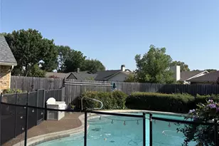 3610 Willowood Dr, Garland, TX 75040 - Photo 2