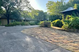 1058 N Buckner Blvd, Dallas, TX 75218 - Photo 2