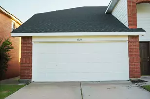4929 Creek Ridge Trail, Fort Worth, TX 76179 - Photo 2