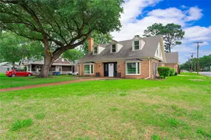 601 N 25th St, Corsicana, TX 75110 - Photo 2
