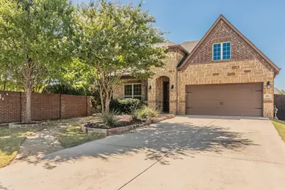 401 Middleton Drive, Roanoke, TX 76262 - Photo 2