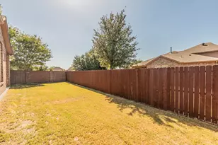 401 Middleton Dr, Roanoke, TX 76262 - Photo 30