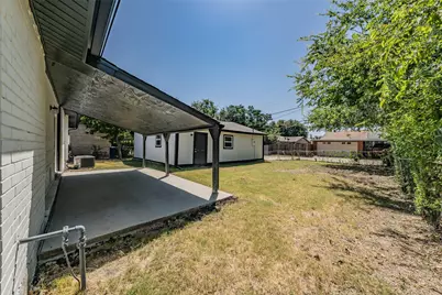 1546 Oakbrook Street, Lancaster, TX 75134 - Photo 32