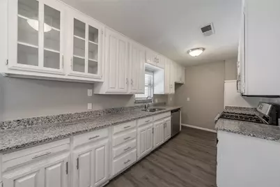 1546 Oakbrook Street, Lancaster, TX 75134 - Photo 14