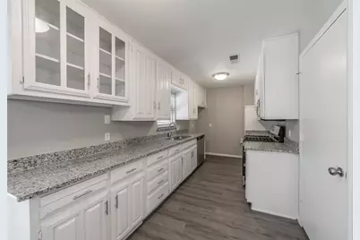 1546 Oakbrook Street, Lancaster, TX 75134 - Photo 12